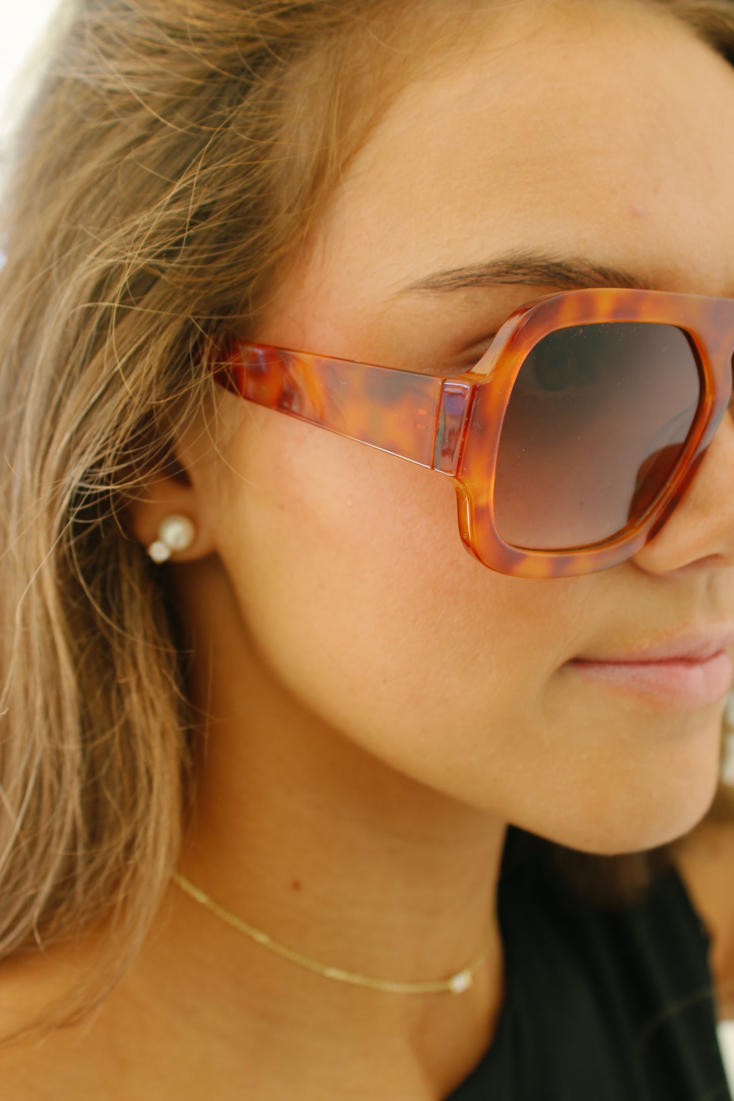 oversize rounded sunglasses