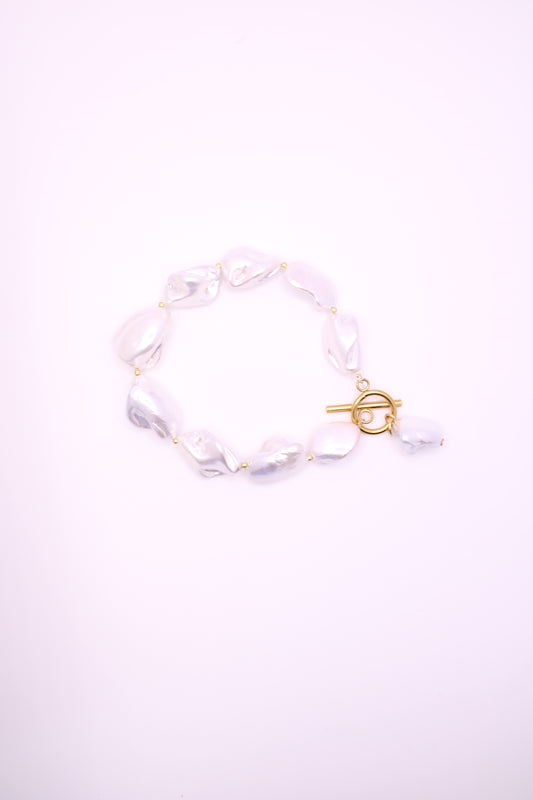 Pearl bracelet