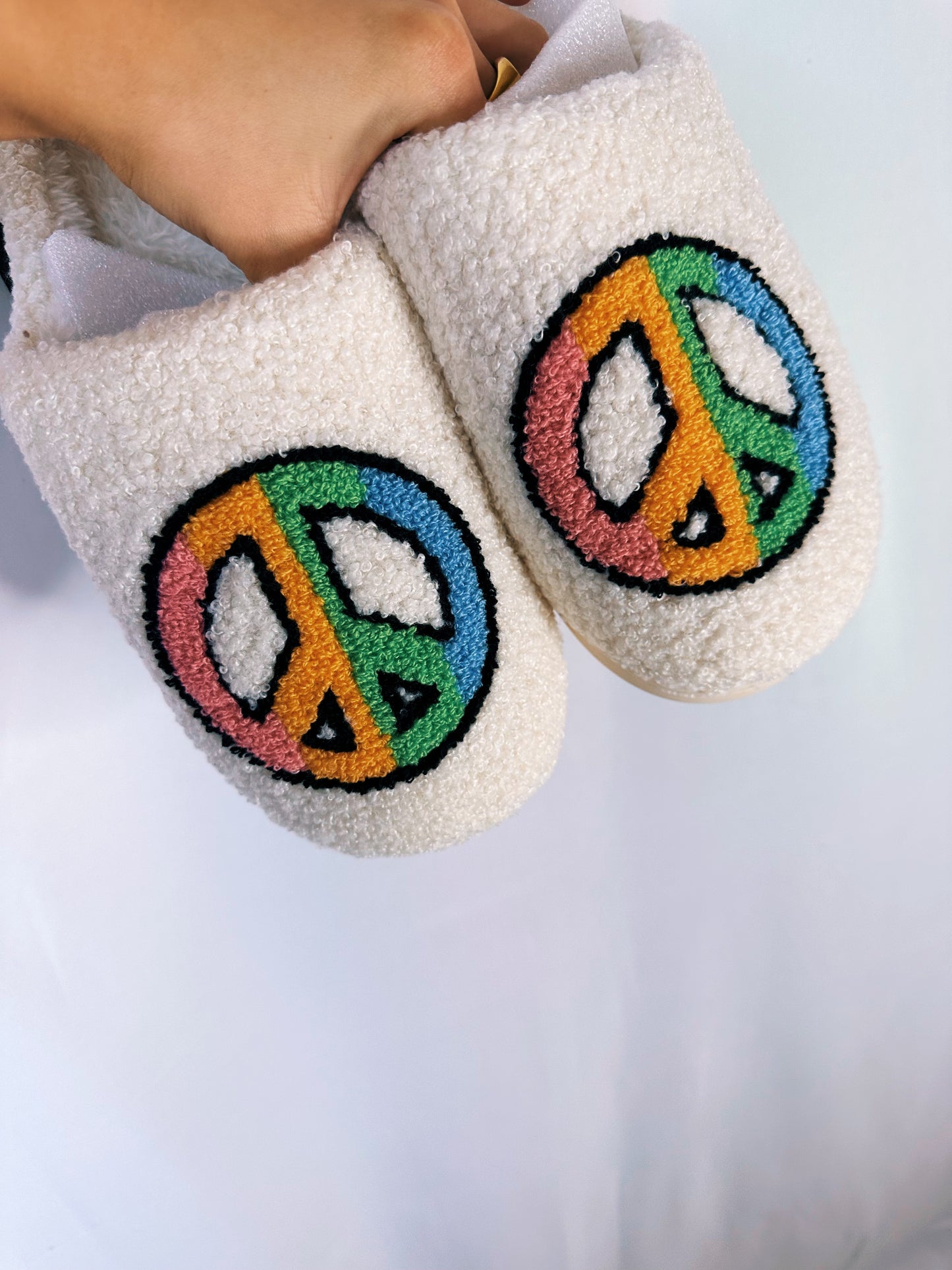 peace sign slippers